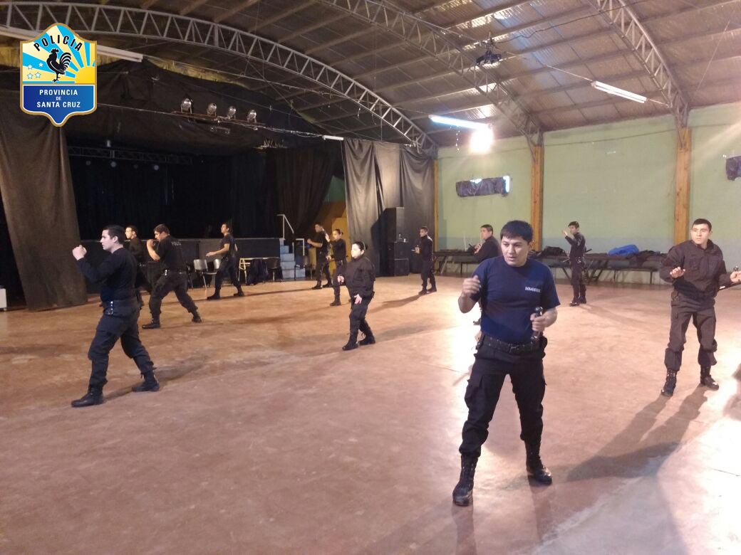 III CURSO DE USUARIO DE BASTON TONFA POLICIAL 2.jpg